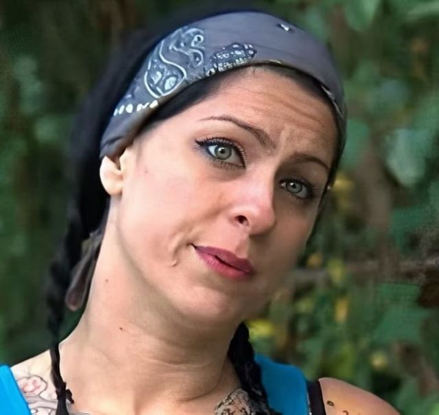 P2. American Pickers star Danielle Colby is in shock. With heavy hearts, we announce the passing.